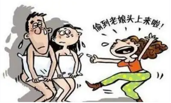 南京市调查取证：女方因男女同居受伤害应怎样获赔
